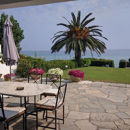 Beach Front Chanioti بوليخرونو المظهر الخارجي الصورة