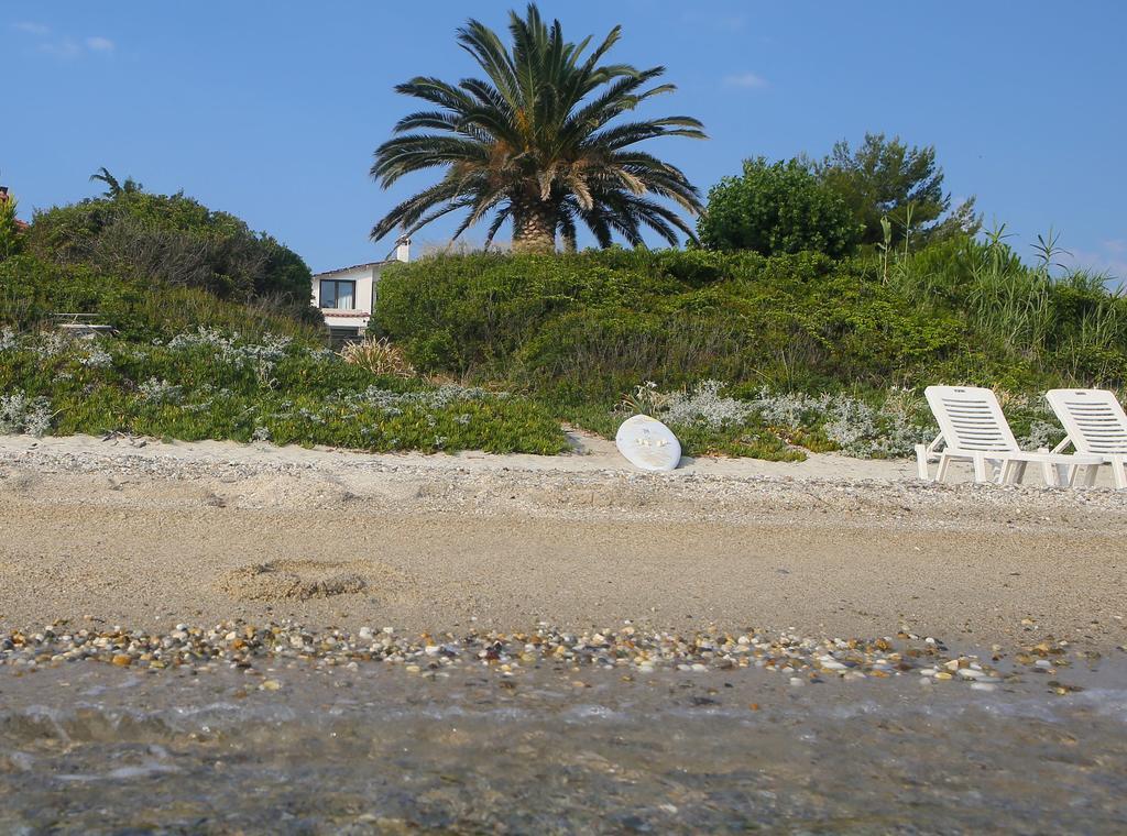 Beach Front Chanioti بوليخرونو المظهر الخارجي الصورة